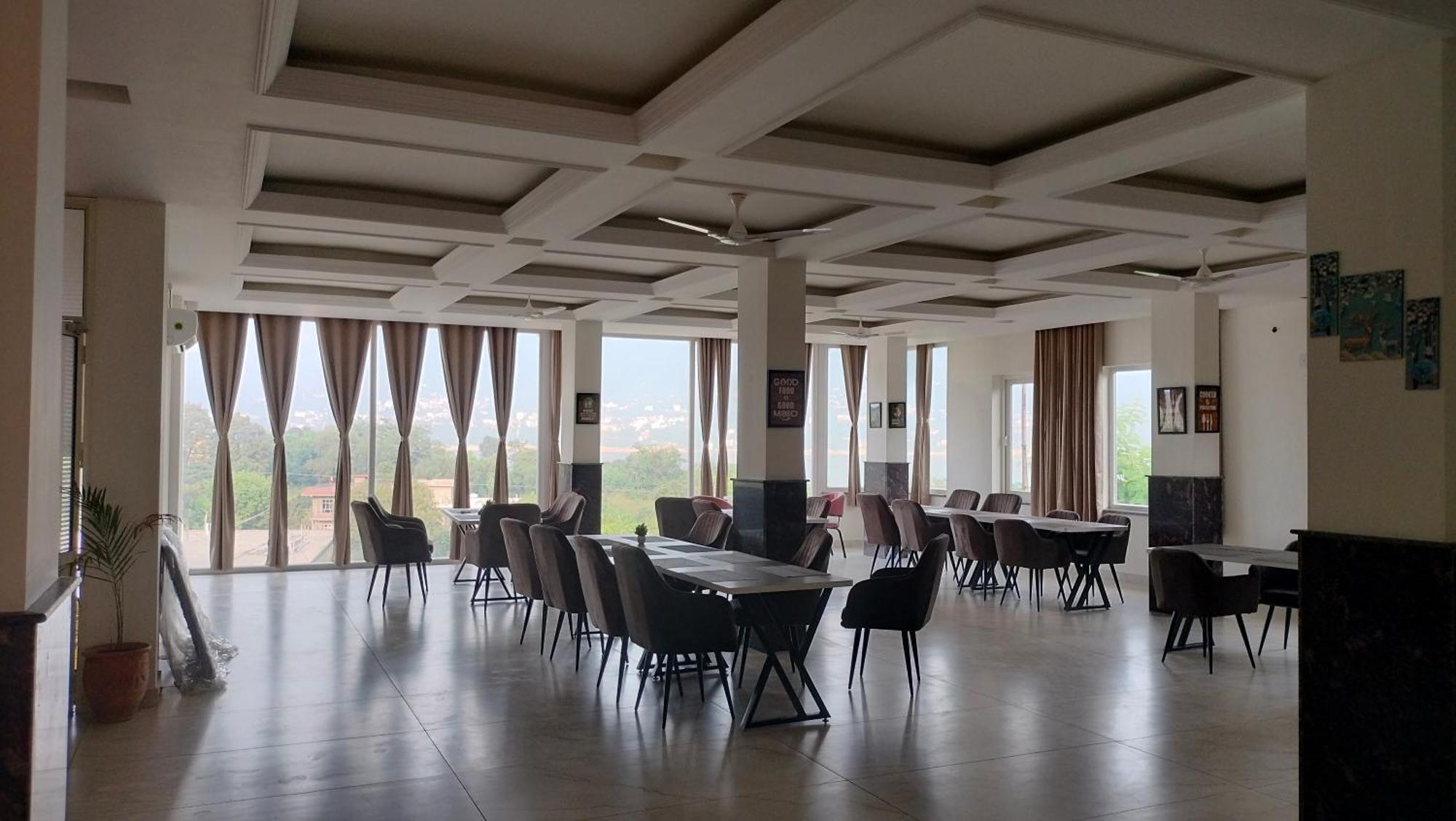 Govind Sagar View Hotel & Restaurant Bilaspur  ภายนอก รูปภาพ