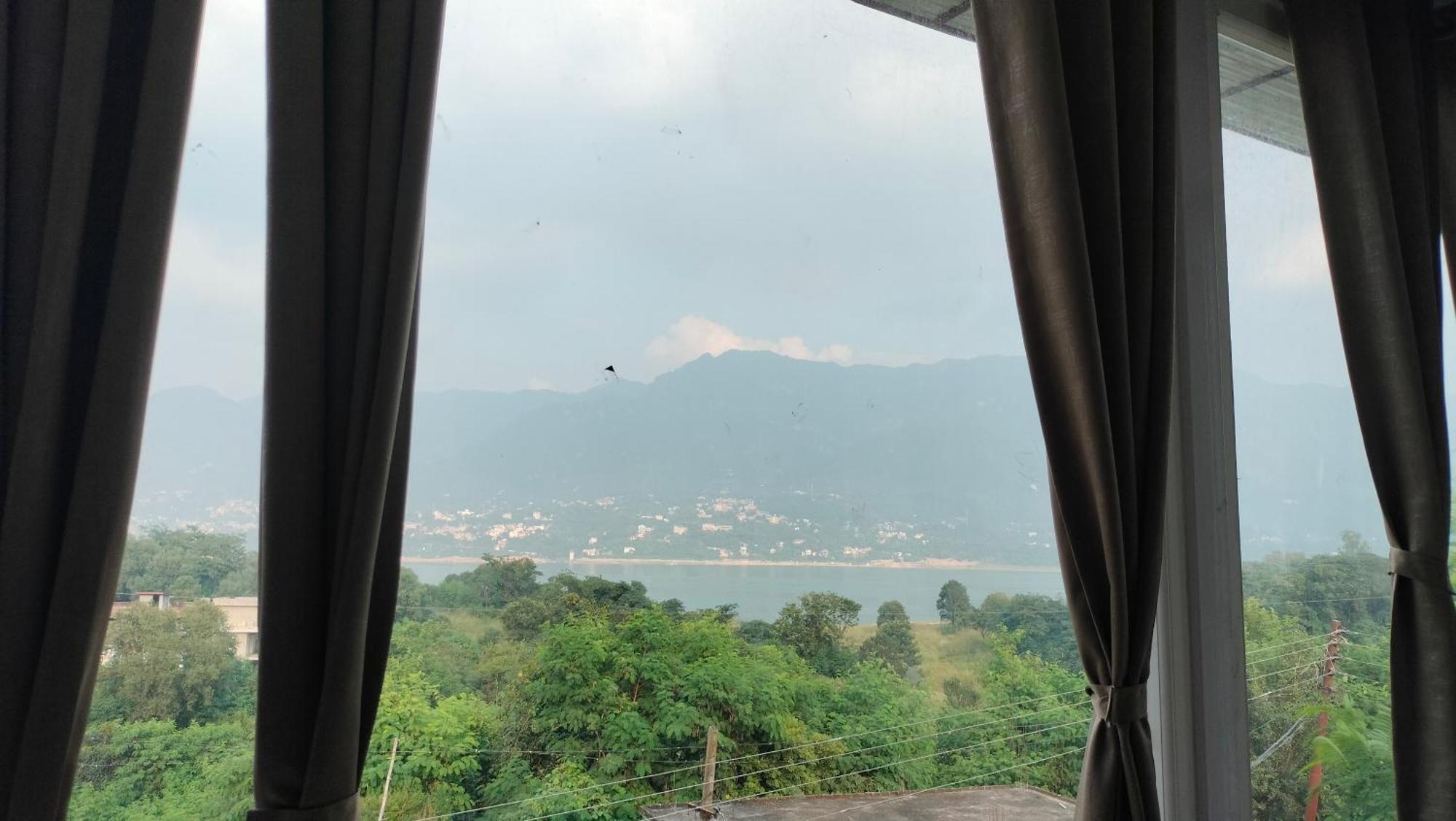 Govind Sagar View Hotel & Restaurant Bilaspur  ภายนอก รูปภาพ