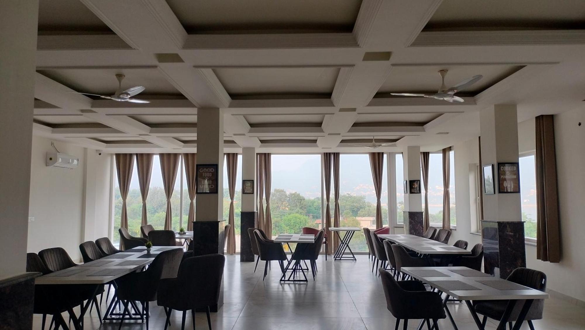 Govind Sagar View Hotel & Restaurant Bilaspur  ภายนอก รูปภาพ