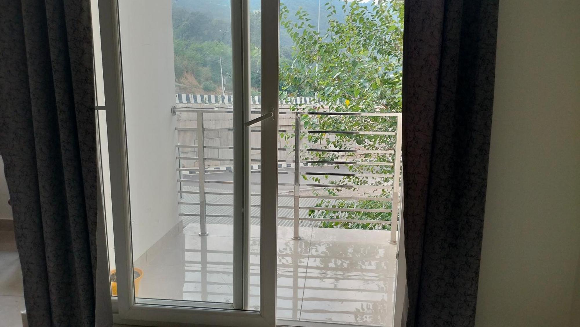 Govind Sagar View Hotel & Restaurant Bilaspur  ภายนอก รูปภาพ
