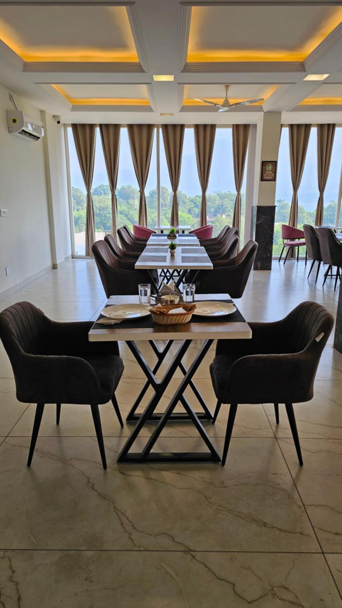 Govind Sagar View Hotel & Restaurant Bilaspur  ภายนอก รูปภาพ